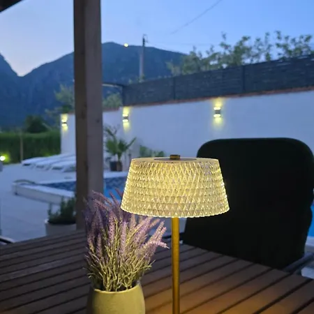 Apartament Ilta White